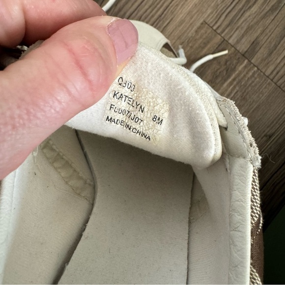 Coach Katelyn Size 8 Sneakers - Picture 5 of 5